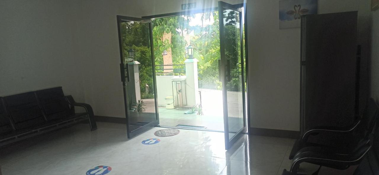 Junie Pension House Moalboal Kültér fotó