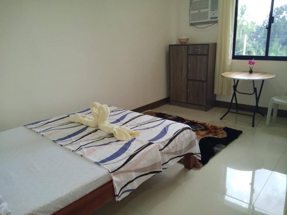Junie Pension House Moalboal Kültér fotó