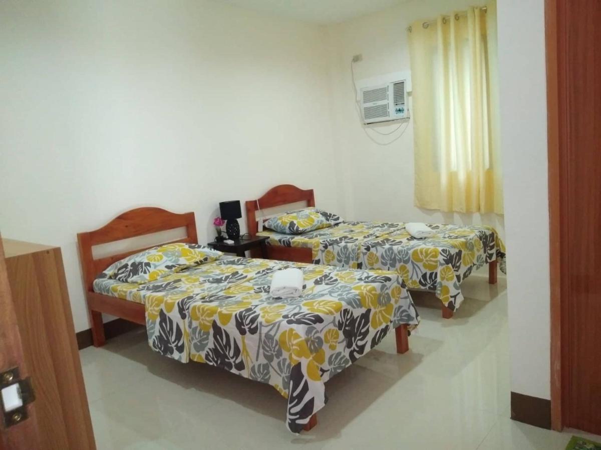 Junie Pension House Moalboal Kültér fotó