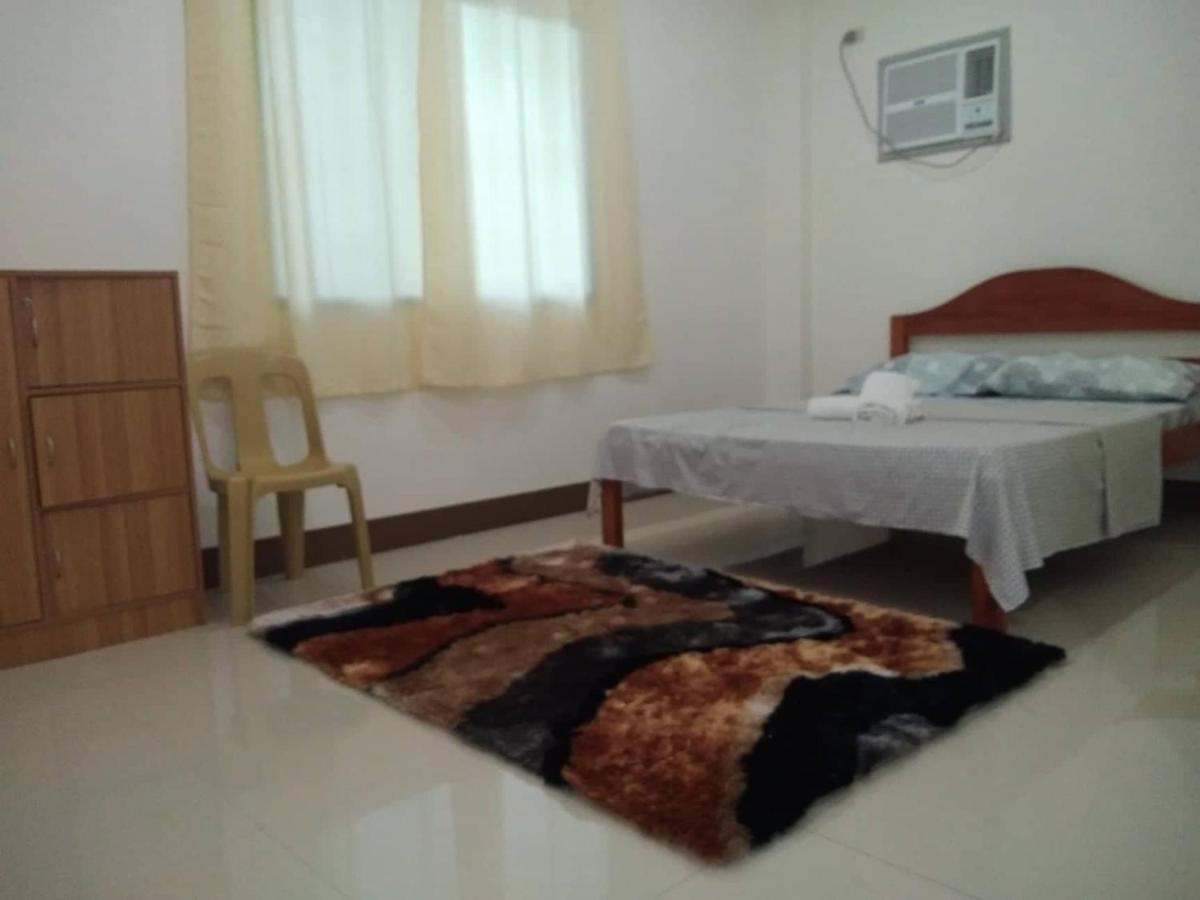 Junie Pension House Moalboal Kültér fotó