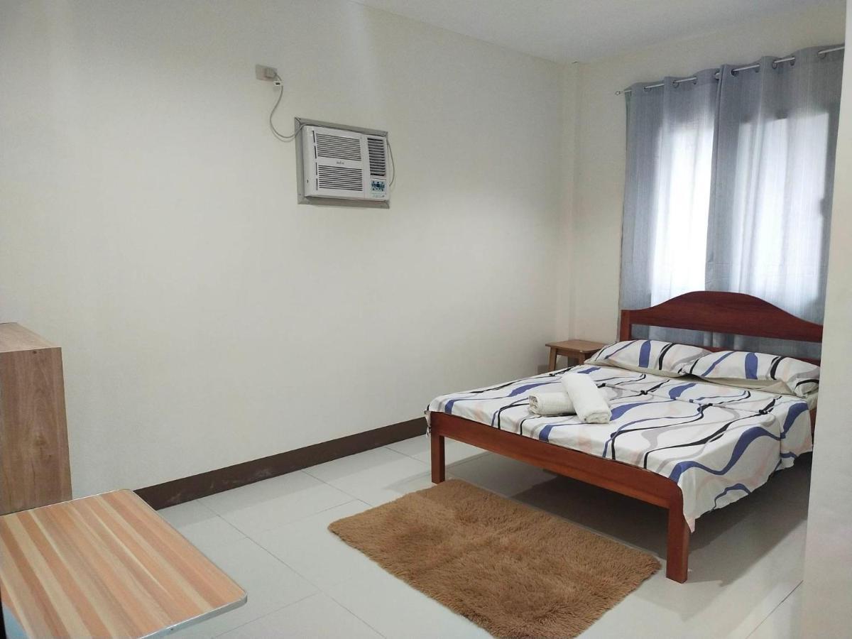 Junie Pension House Moalboal Kültér fotó