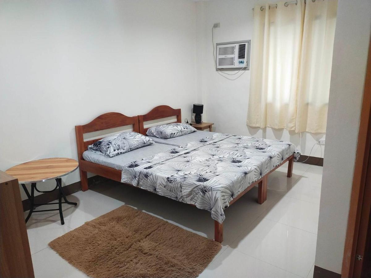 Junie Pension House Moalboal Kültér fotó